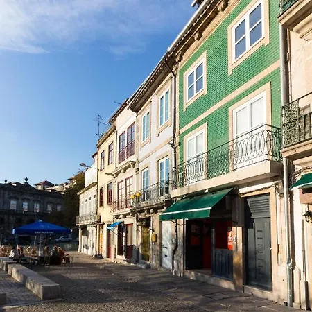 Near Clérigos